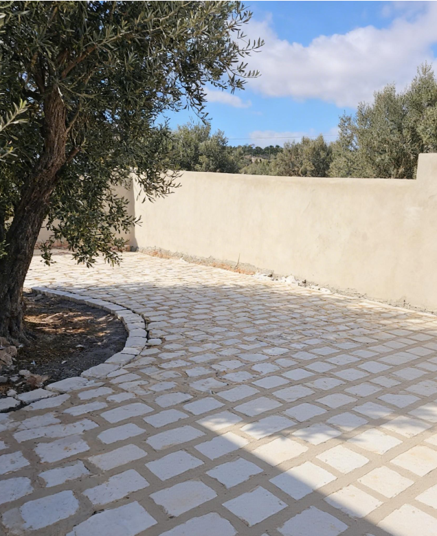 Pierre taillée Zars Blanc